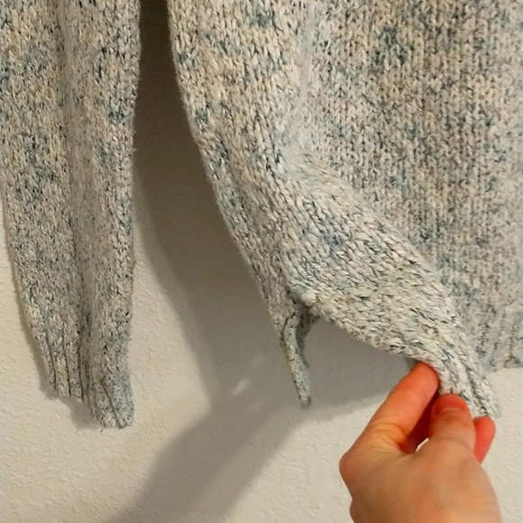 Forever 21 Contemporary Collection Speckled Blue & Gray Sweater Size L - Picture 5 of 5